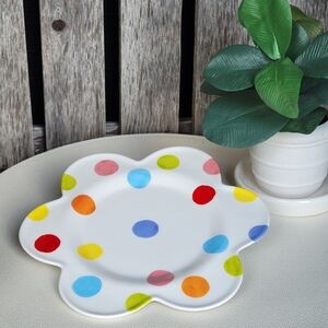 Boston Warehouse Colorful Polka Dot Flower Shaped Plate 8"